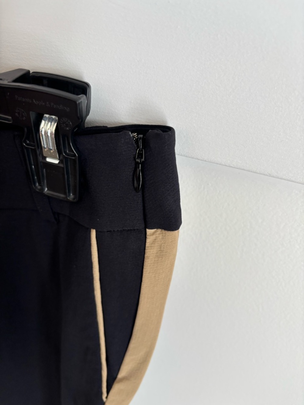 Golftini Quiet Luxury Black w/Tan Contrast Women’s Golf Athleisure Pants, M - Picture 5 of 10